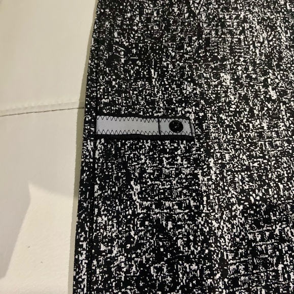 Lululemon Vinyasa Scarf - Picture 2 of 7